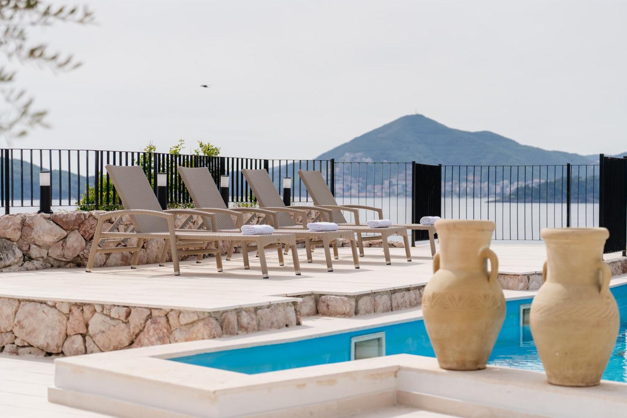 Blanche Cliff Apartments Sveti Stefan Eksteriør bilde
