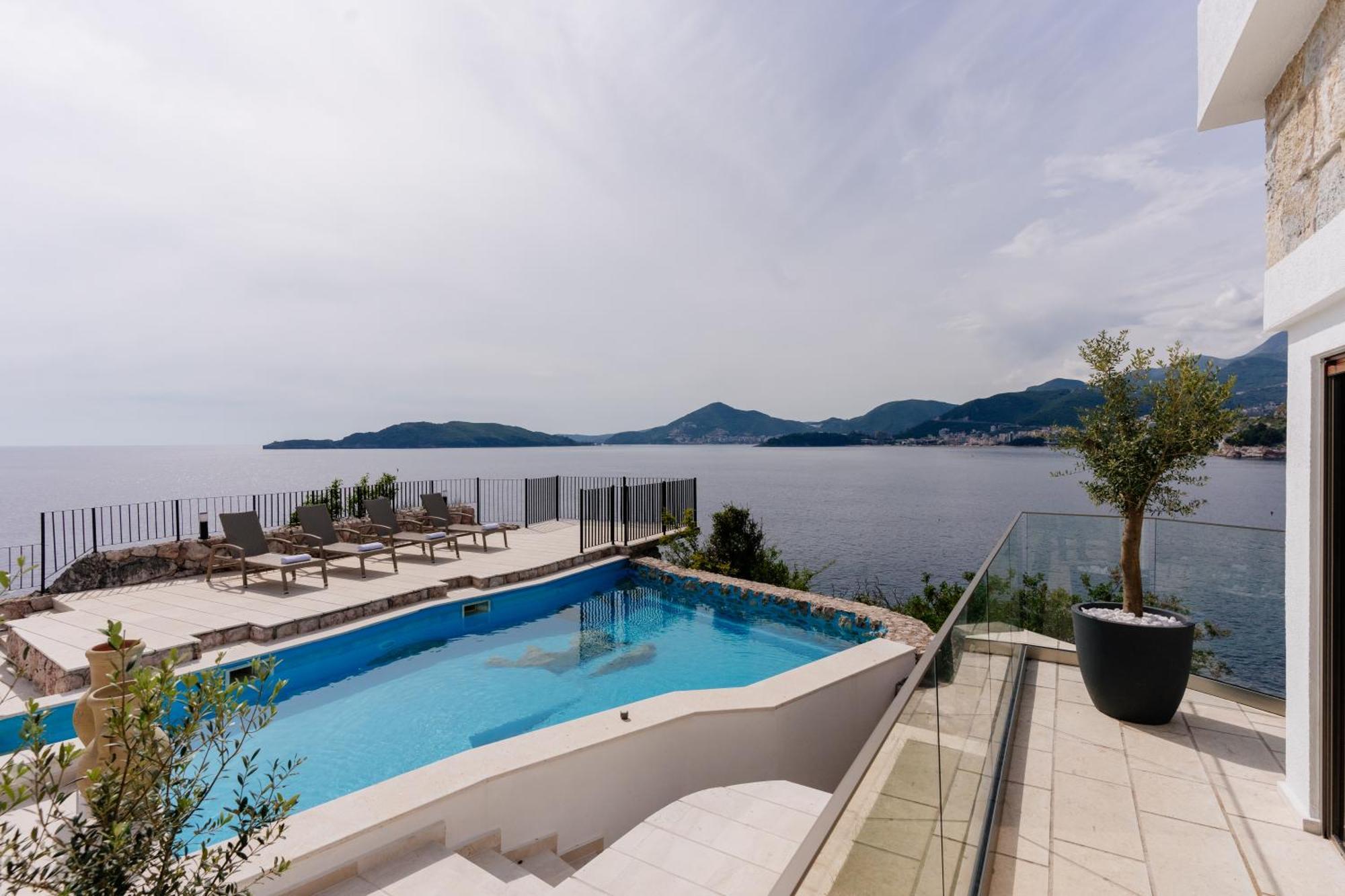 Blanche Cliff Apartments Sveti Stefan Eksteriør bilde